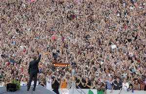 2008-4-crowds.jpg